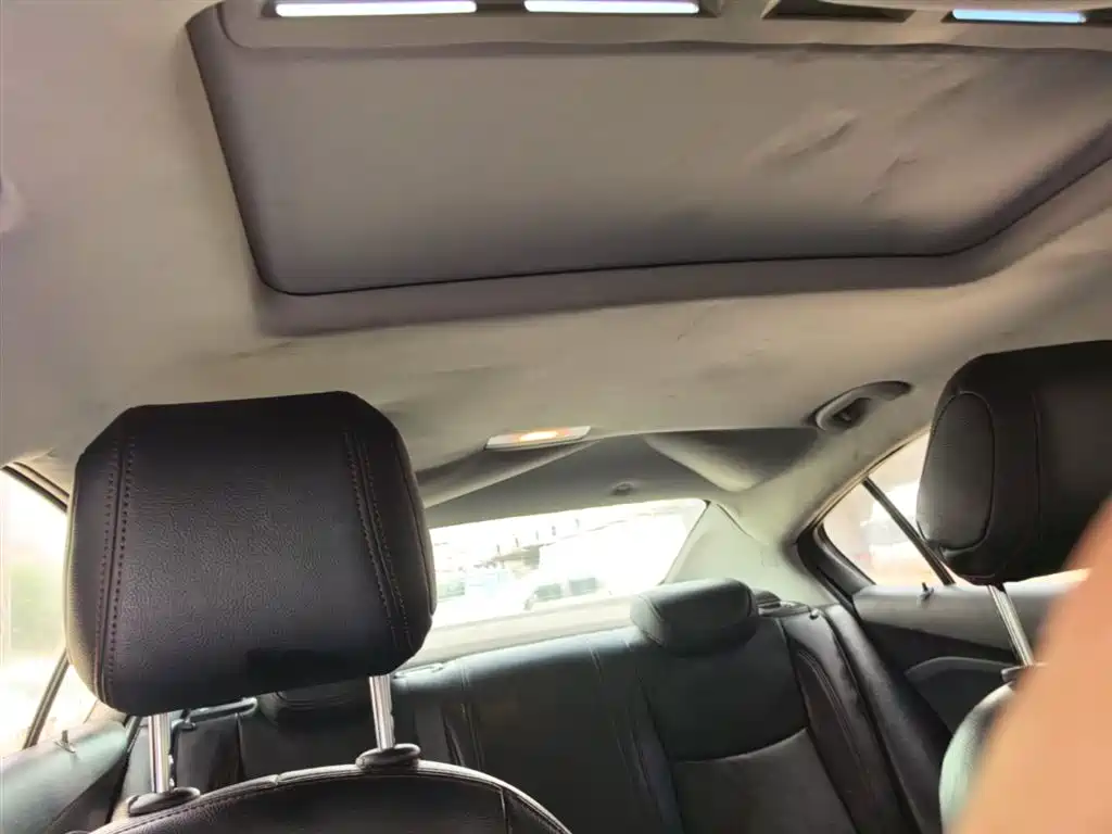 Chevrolet Cruze 2018 320 Automatic Pioneer Sunroof Edition фото 18