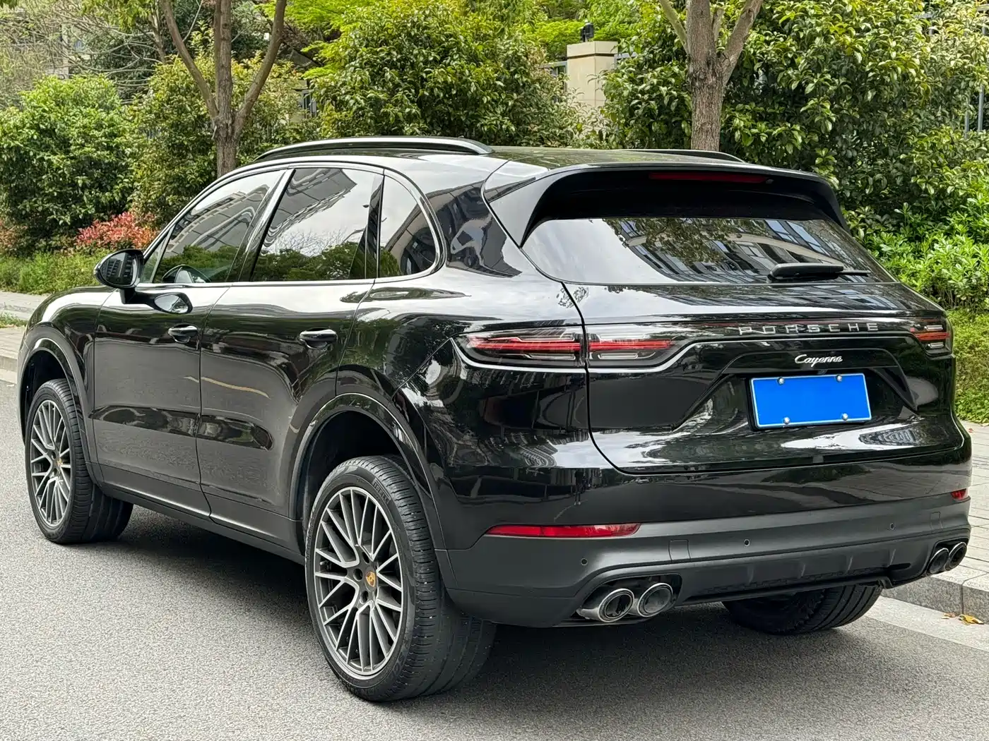 PORSCHE CAYENNE