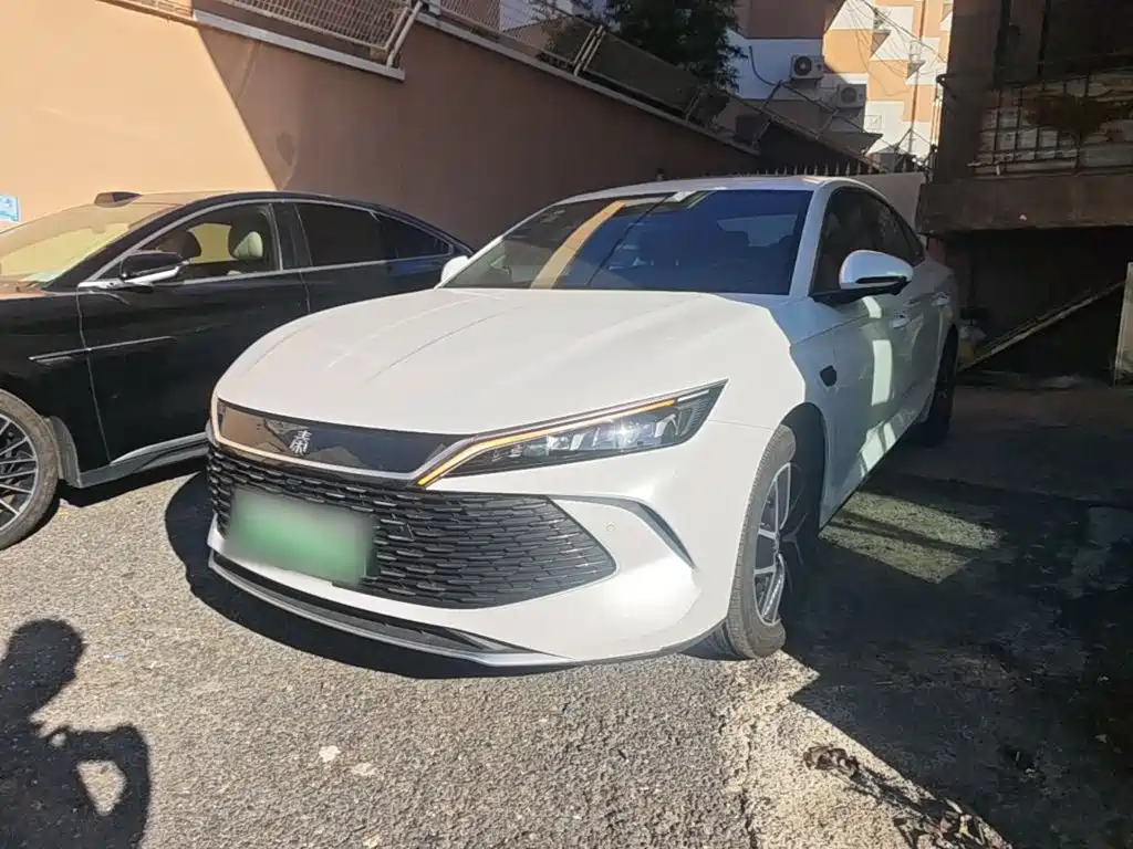 BYD Qin L 2025 DM-i Smart Drive Edition 120KM Surpassing