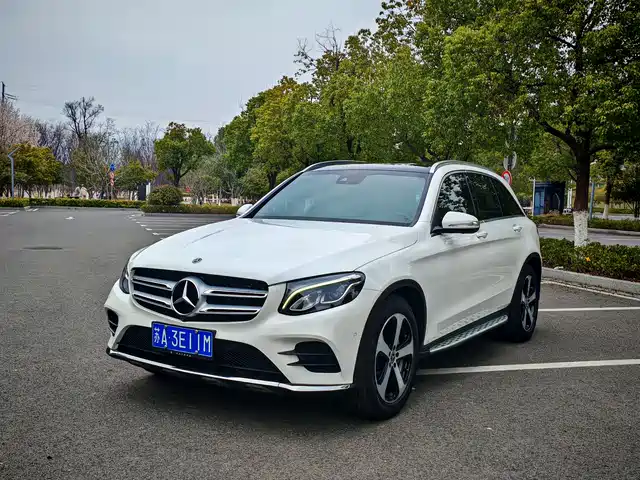 MERCEDES-BENZ GLC