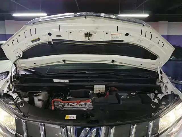 Toyota Alphard 2021 Hybrid 2.5L Luxury — фото 3