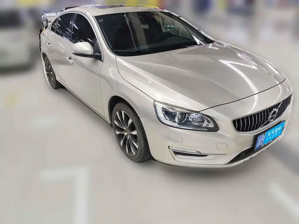Photo 3 - Volvo S60