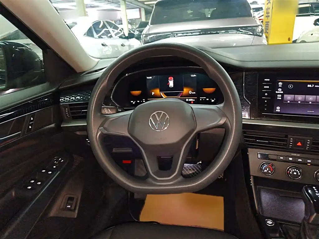Volkswagen Passat 2022 280TSI Business Edition фото 3