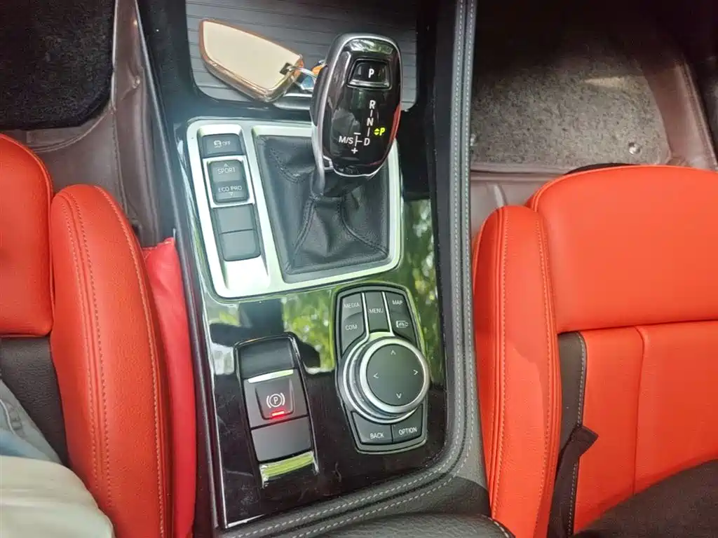 BMW 1 Series 2022 125i M Sport Shadow Edition фото 14