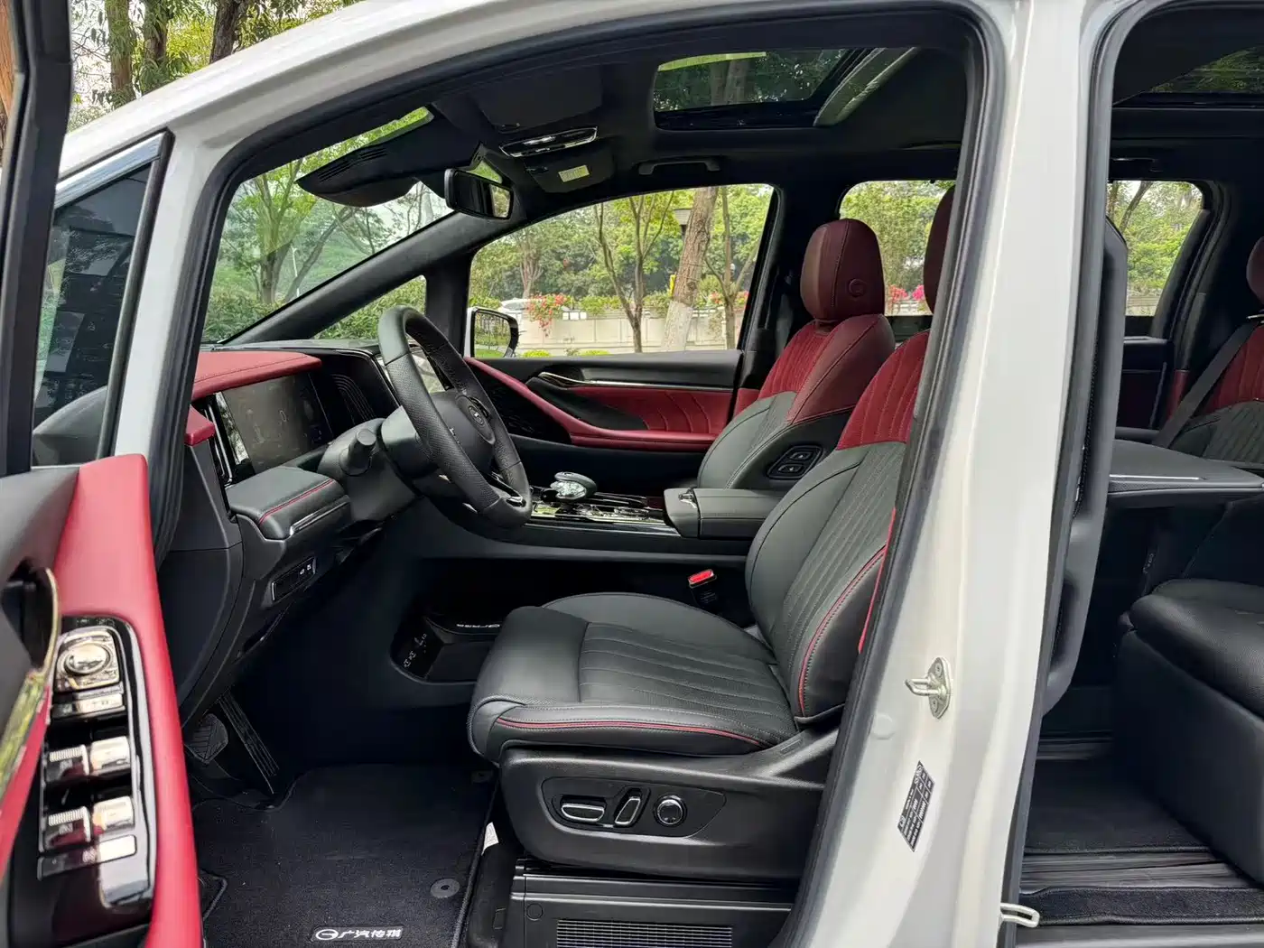 GAC Trumpchi Trumpchi M8 2024 Patriarch Series Twin Engine Flagship Edition фото 7