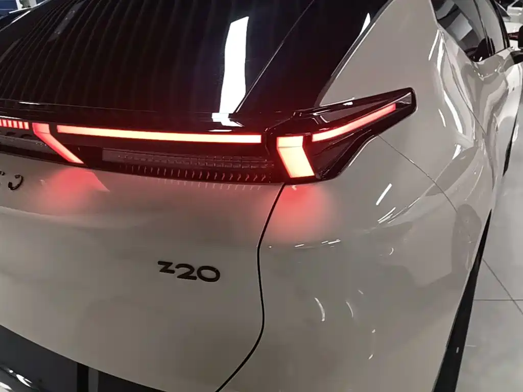 Lynk & Co Z20 2026 2025 175kW