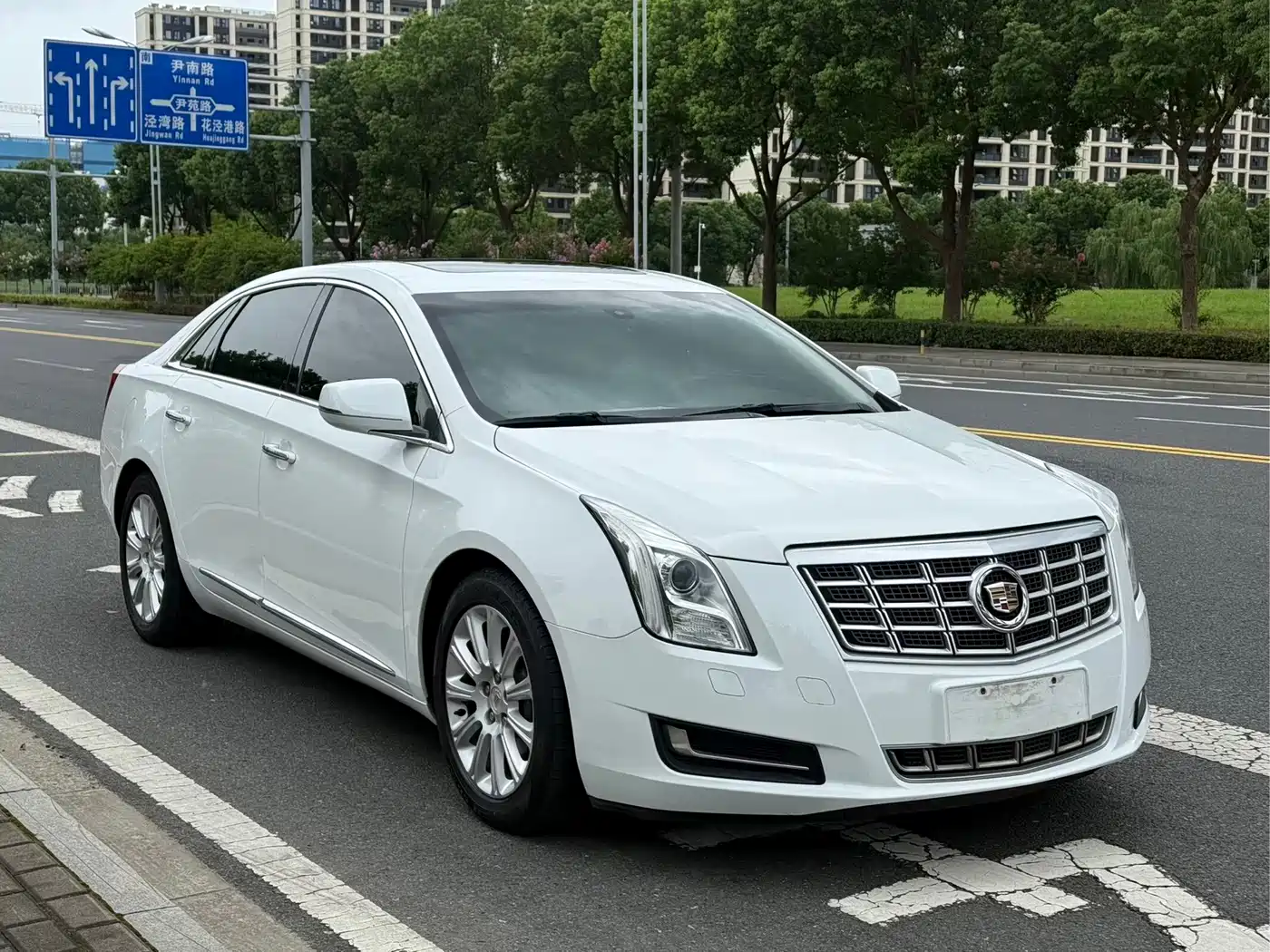 Cadillac XTS 2016 2015 28T Comfort