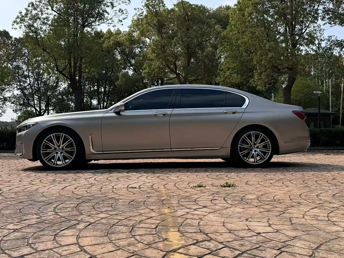 Фото 4 - BMW 7 Series