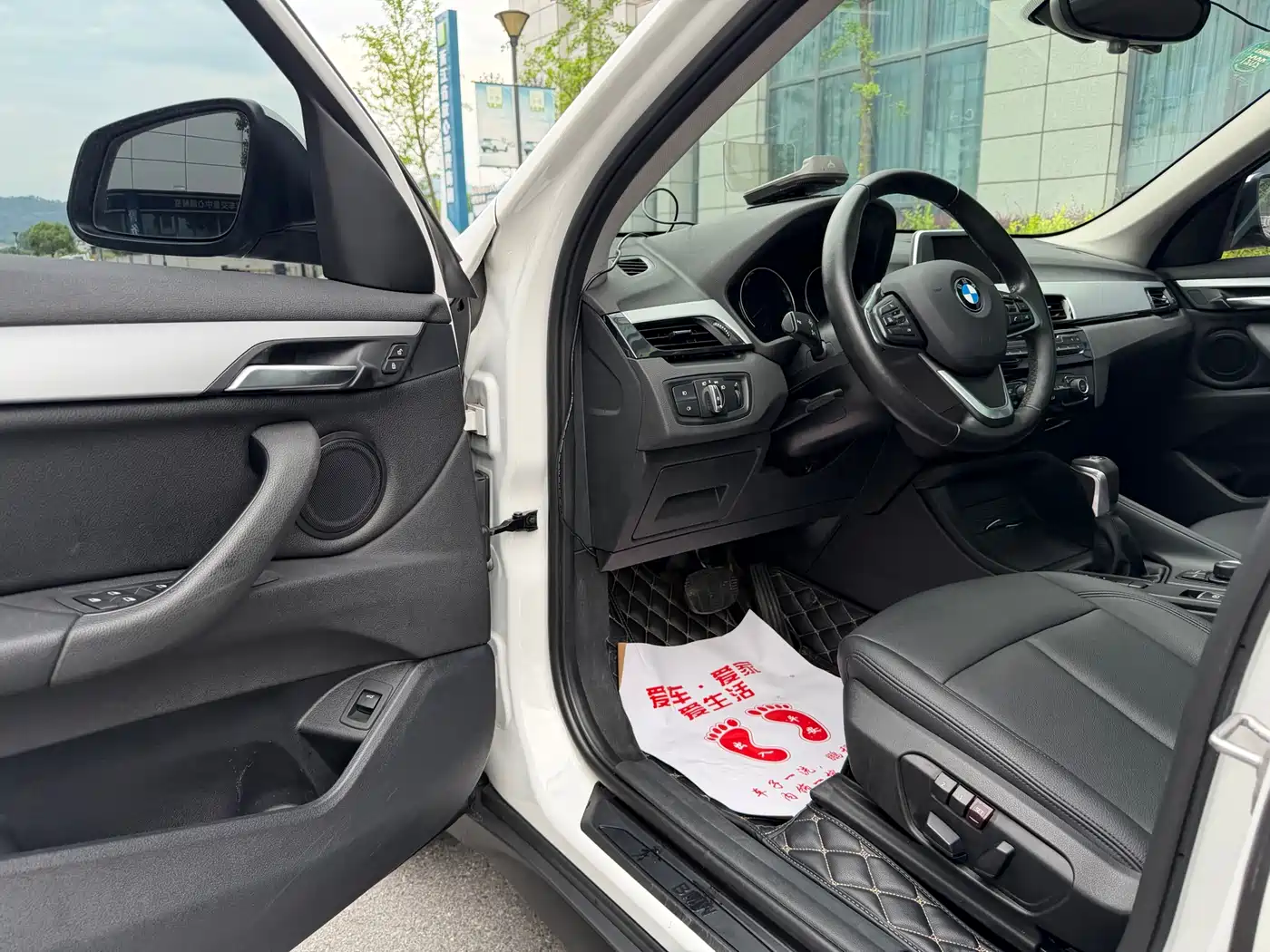 BMW X1 2018 sDrive20Li Leading Model фото 4