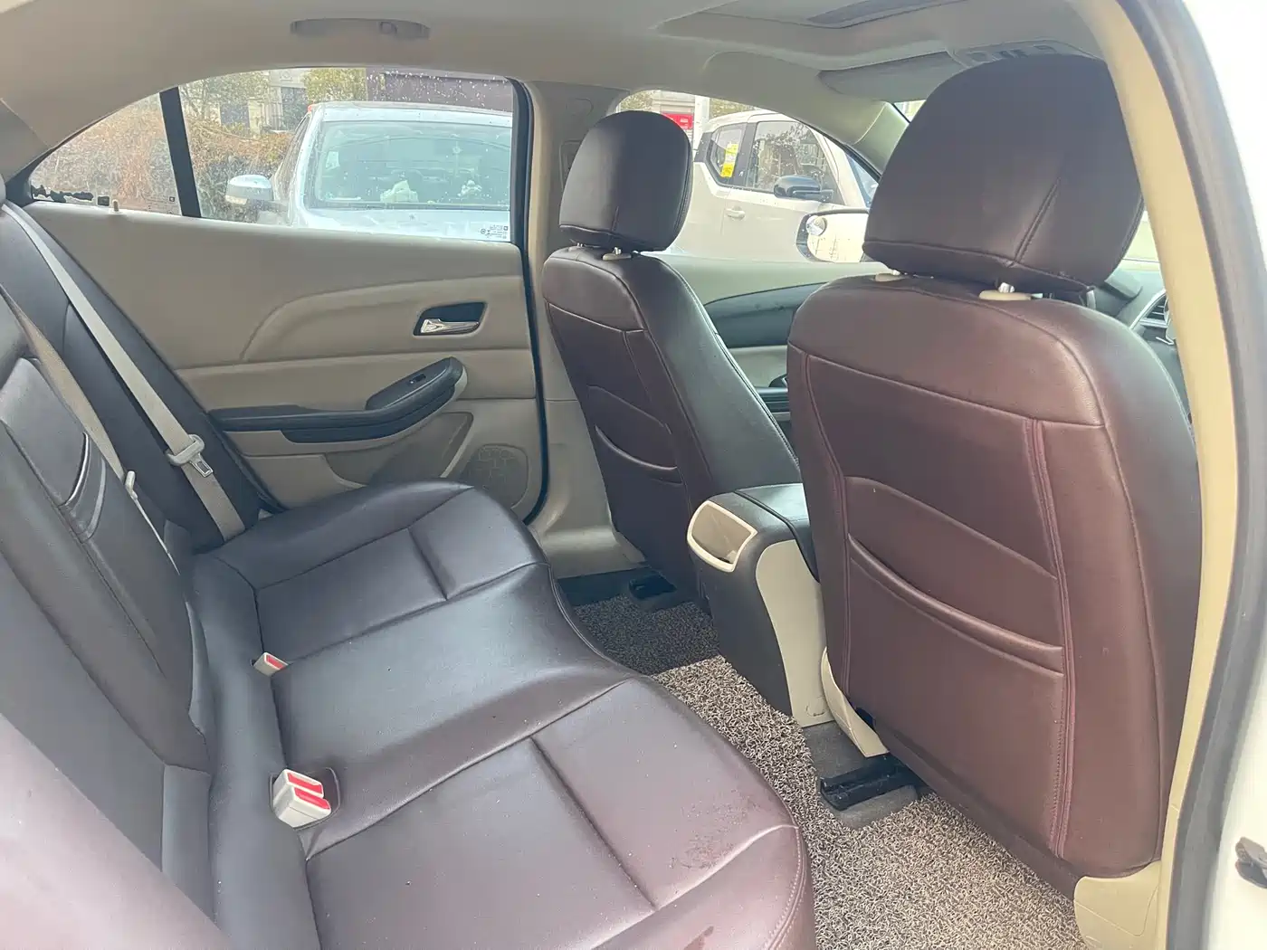 Chevrolet Malibu 2012 2.0L Automatic Comfort Edition фото 9