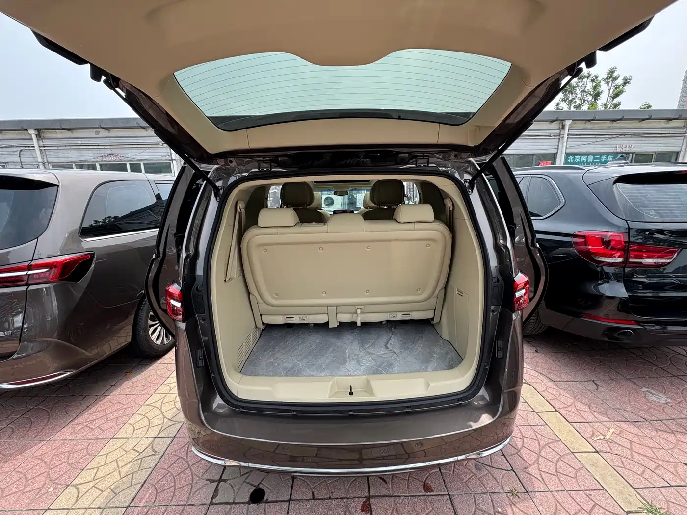 Buick GL8 2023 Land Business Class 652T Luxury фото 8