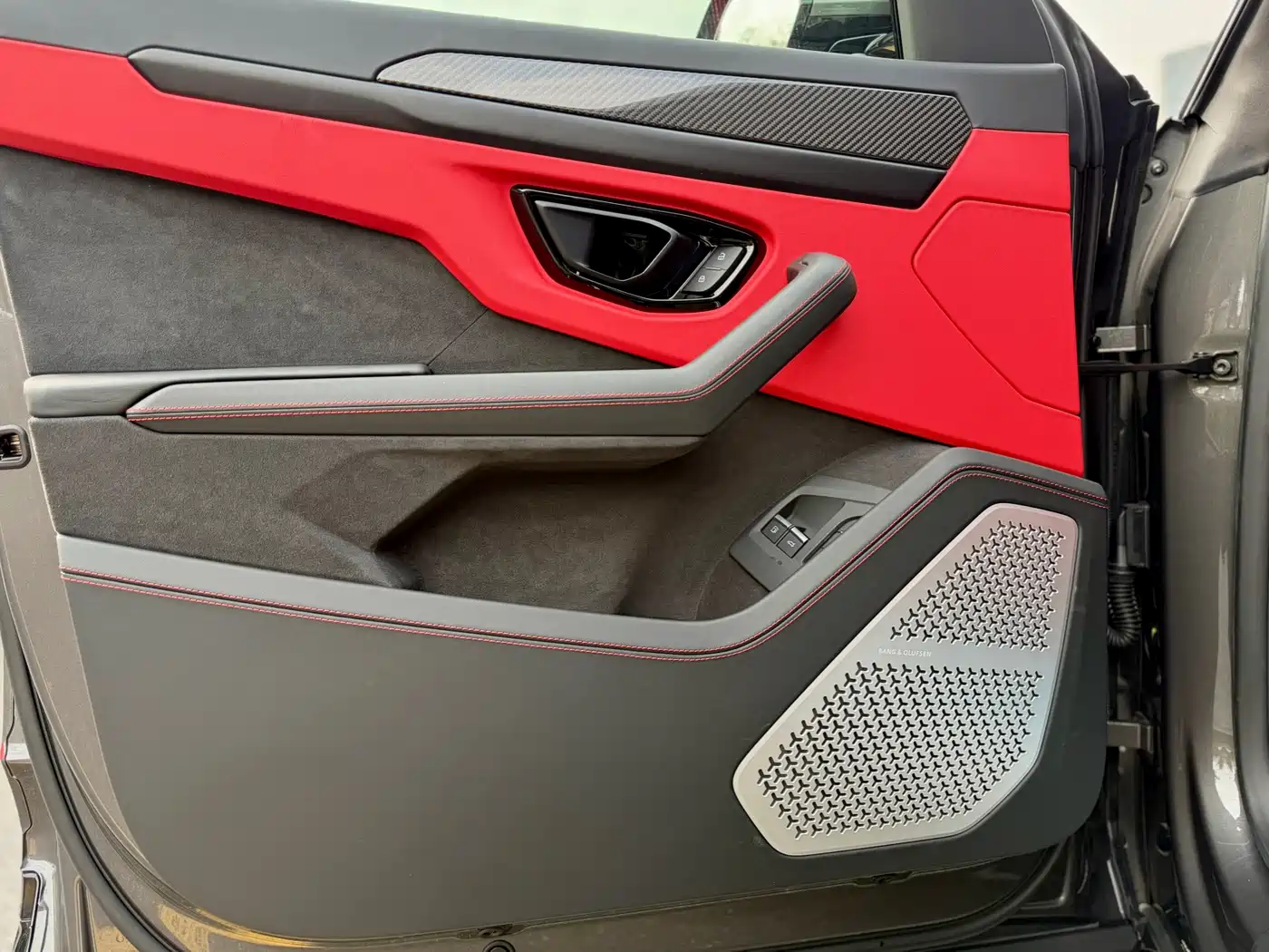 Lamborghini Urus SE 2026