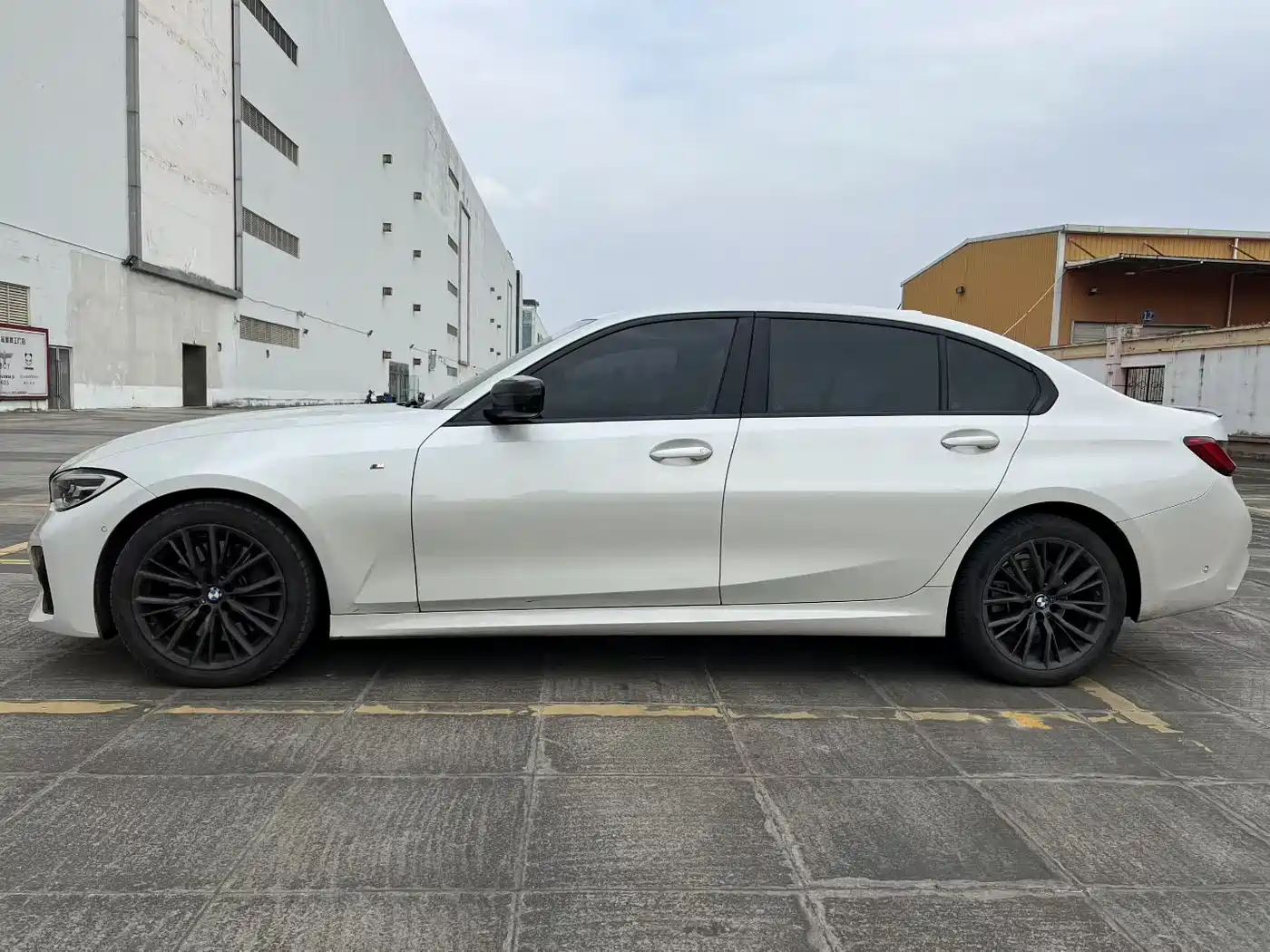 BMW 3 Series 2020 325Li M Sport Black Night Package фото 2