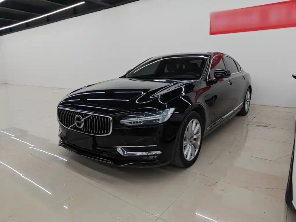 Photo 1 - Volvo S90