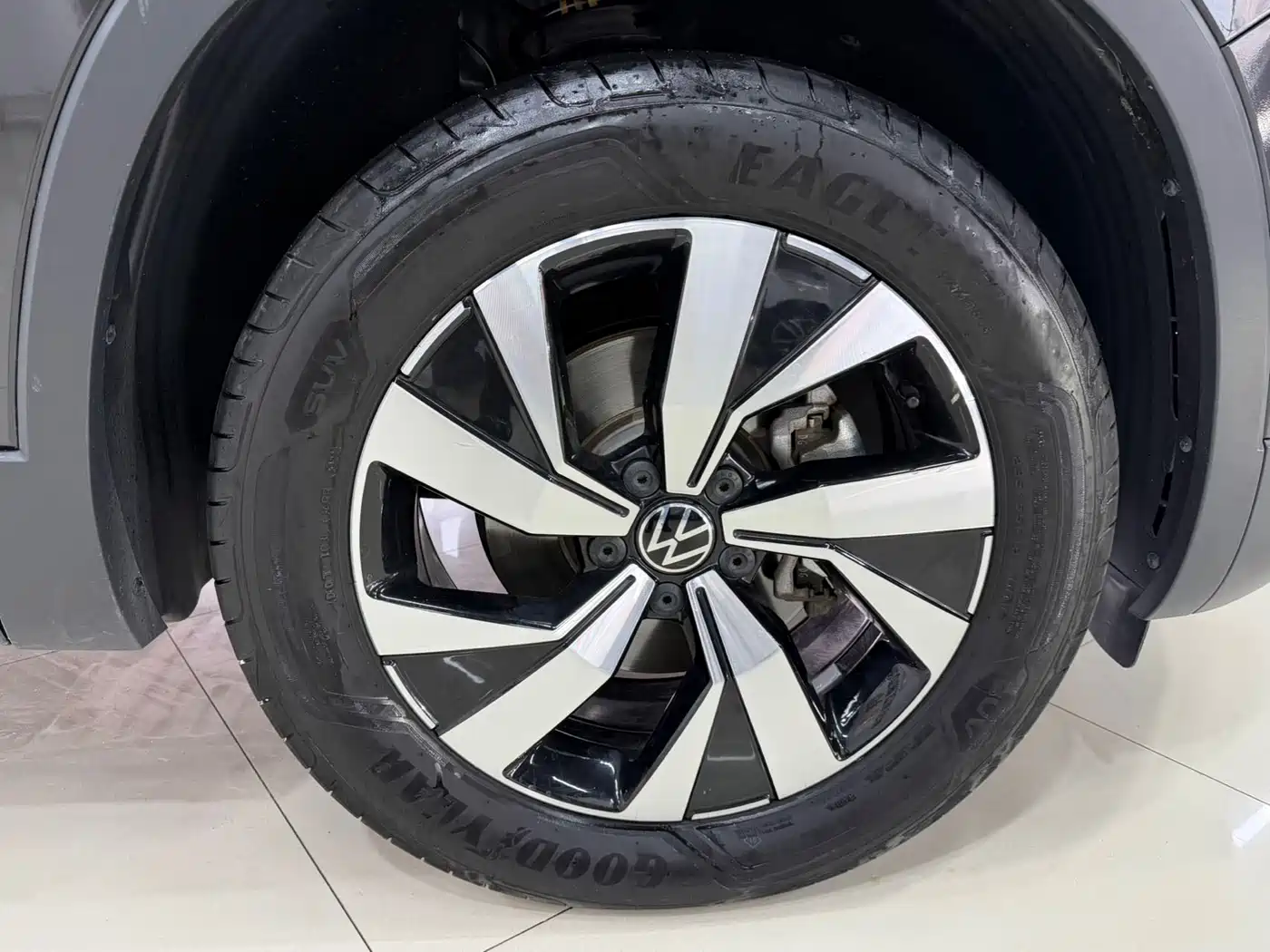 Volkswagen Tayron 2022 280TSI 2WD Luxury Smart Connect Edition фото 21