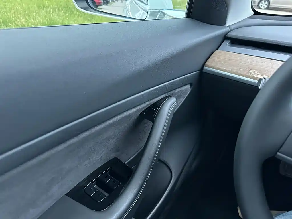 Фото 20 - Tesla Model 3