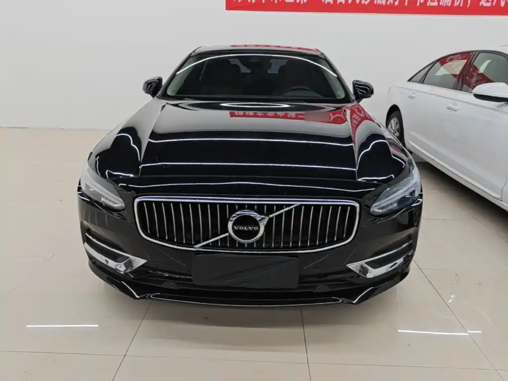 Photo 3 - Volvo S90