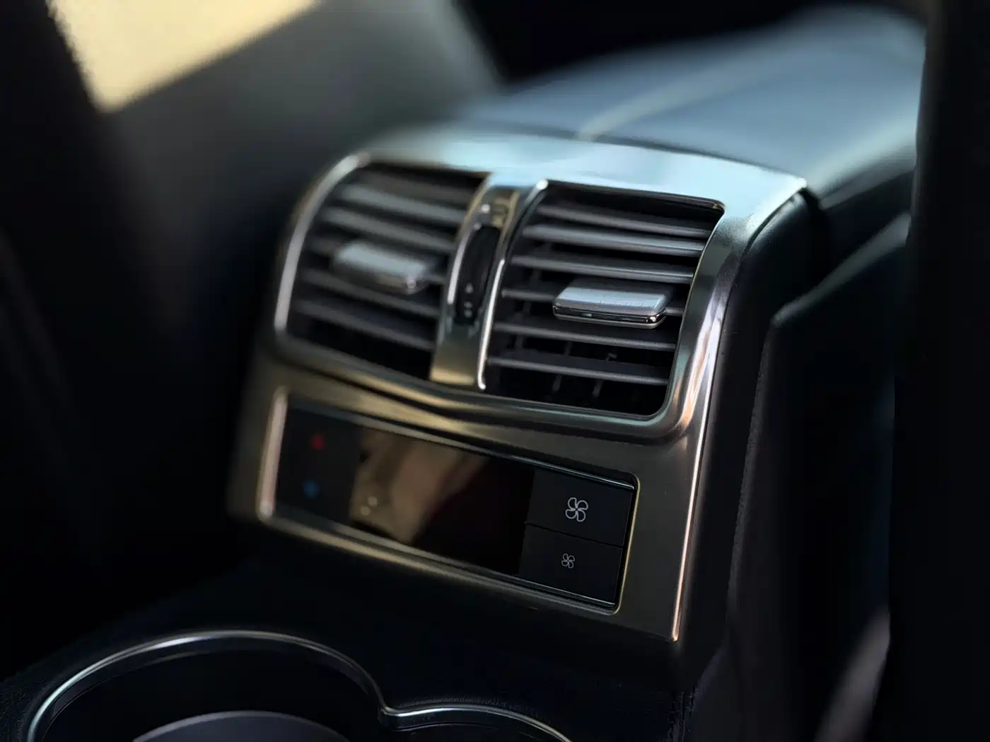 Mercedes-Benz E-Class 2015 E 320 L Luxury 4MATIC фото 18