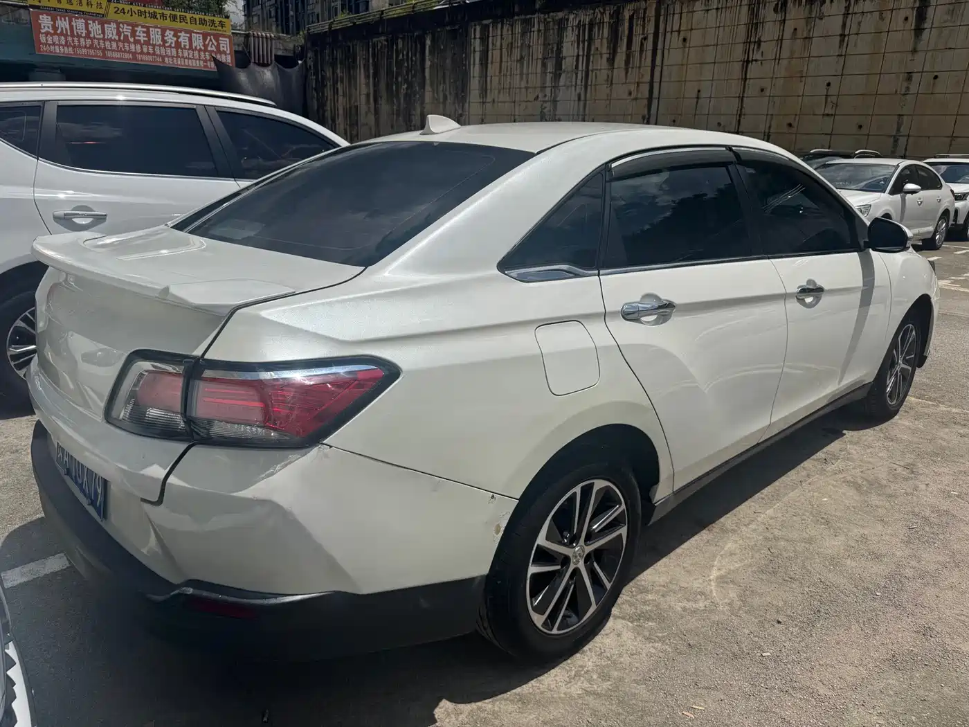 Venucia D60 2021 2021 PLUS 1.6L XL CVT Joy Leader Edition
