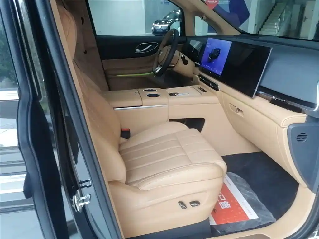Voyah Auto Voyah Dreamer 2025 PHEV AWD Flagship Kunpeng Edition фото 25
