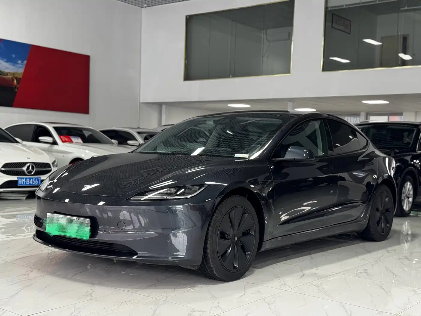 Tesla Model 3 2025
