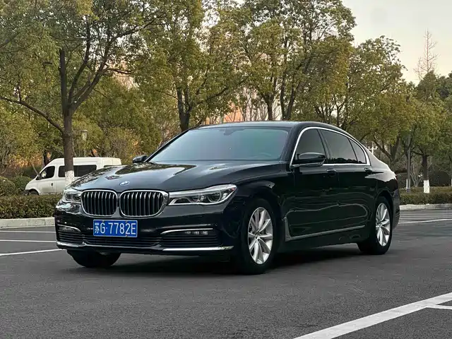 BMW 7 SERIES