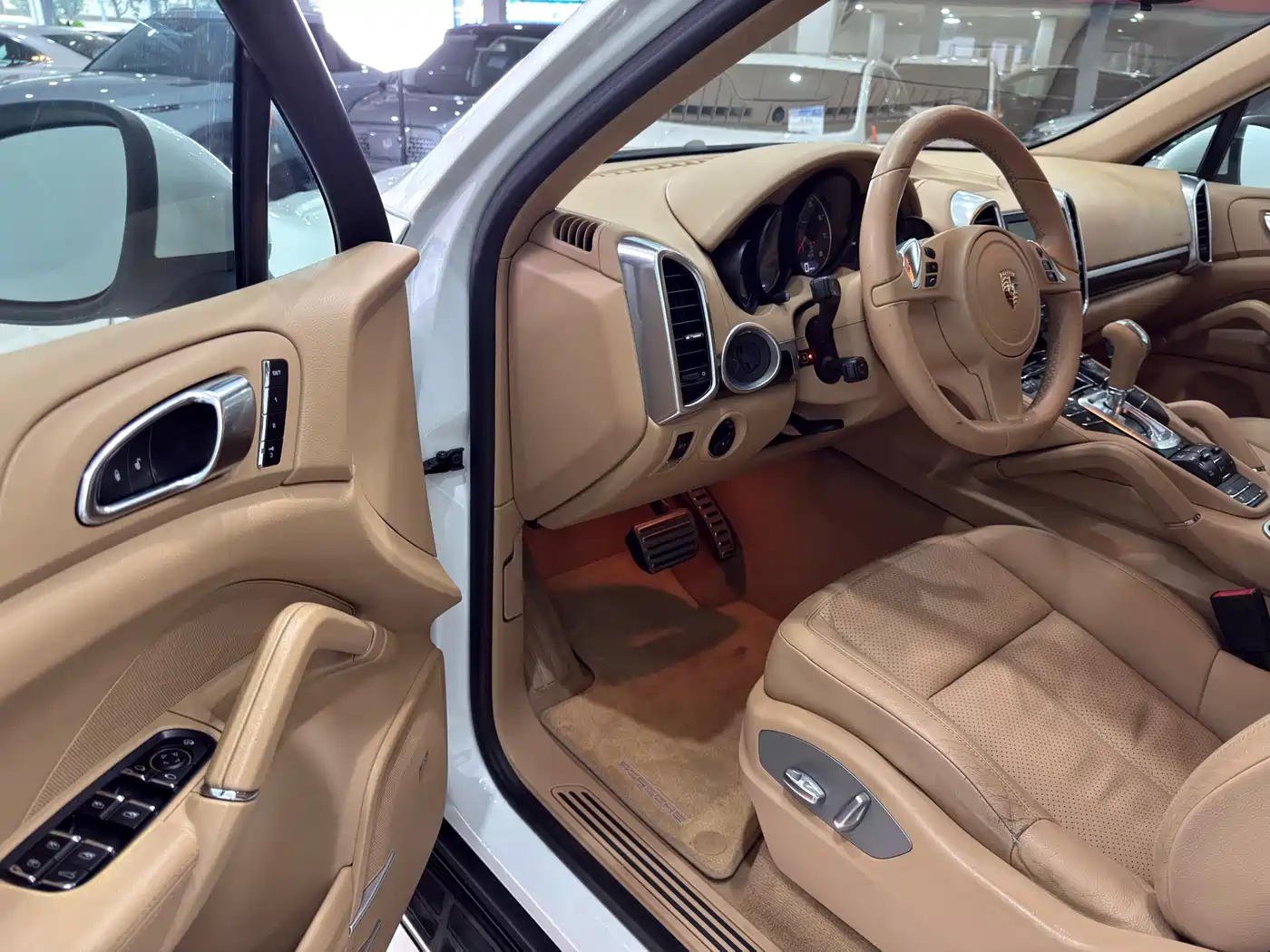 Porsche Cayenne 2011 Cayenne 3.0T фото 13