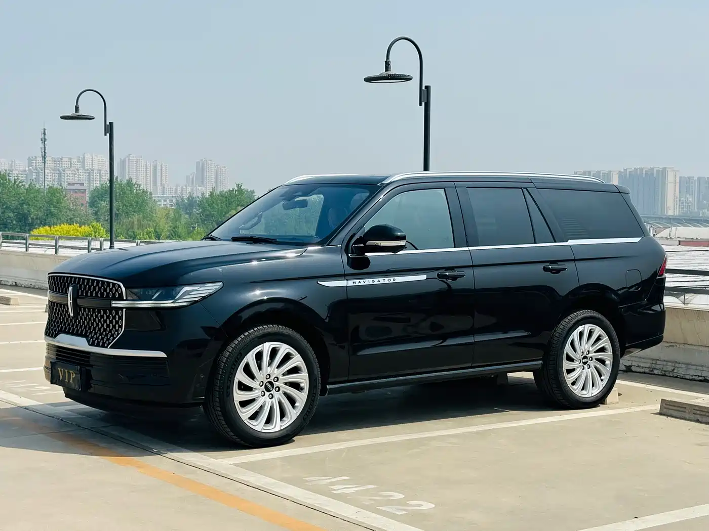 2025 Lincoln Navigator