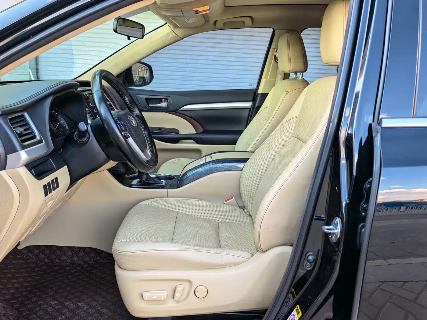 Toyota Highlander 2015 2.0T AWD Luxury Edition 7-seater фото 4
