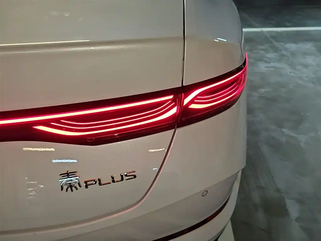 BYD Qin PLUS 2026 DM-i Smart Edition 128KM Progressive фото 8