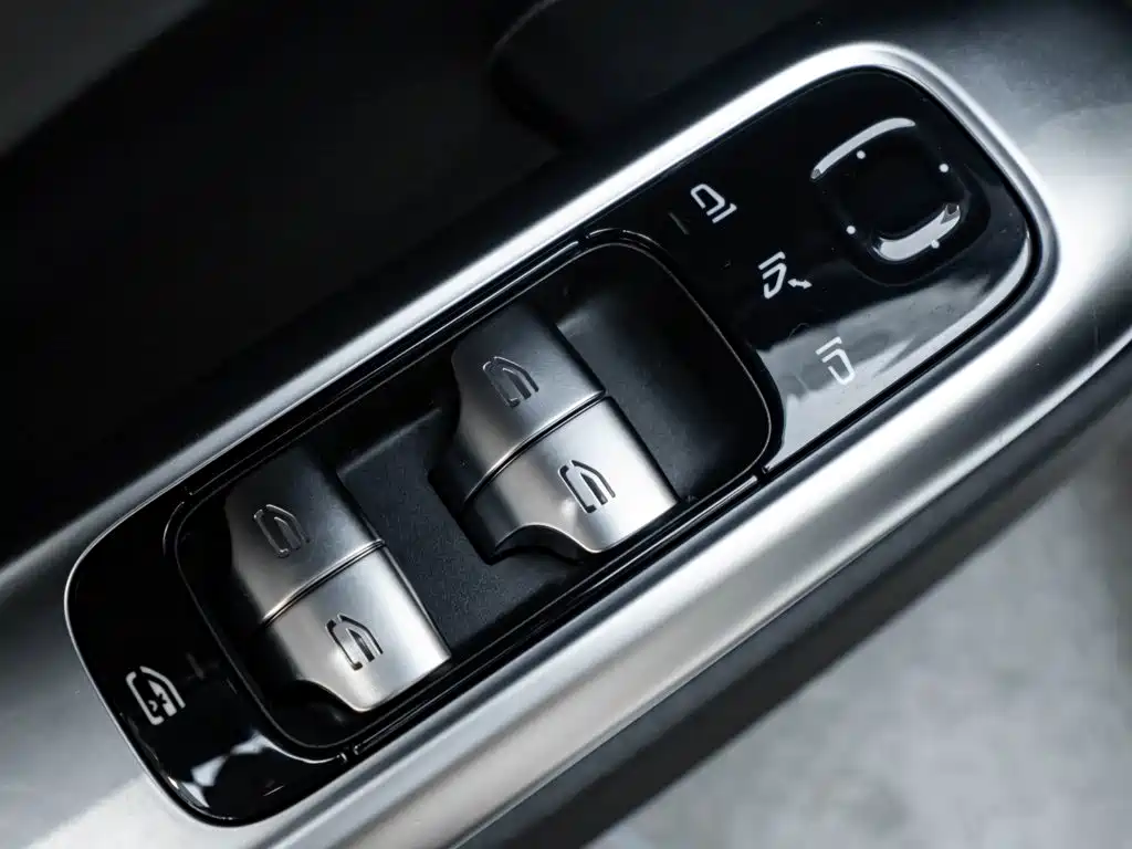 Фото 22 - Mercedes-Benz C-Class