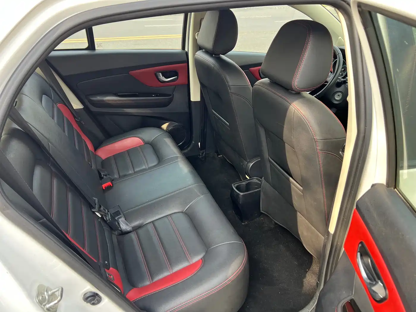Haval H1 2016 Blue Label 1.5L AMT Urban фото 13