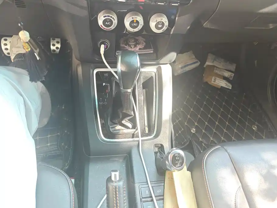 BAIC ORV Beijing Offroad BJ40 2016 2016 Model 40L 2.3T Automatic 4WD Exclusive