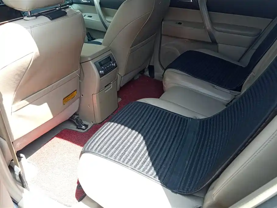 Toyota Highlander 2012 2.7L 2WD 7-Seater Luxury Edition фото 11