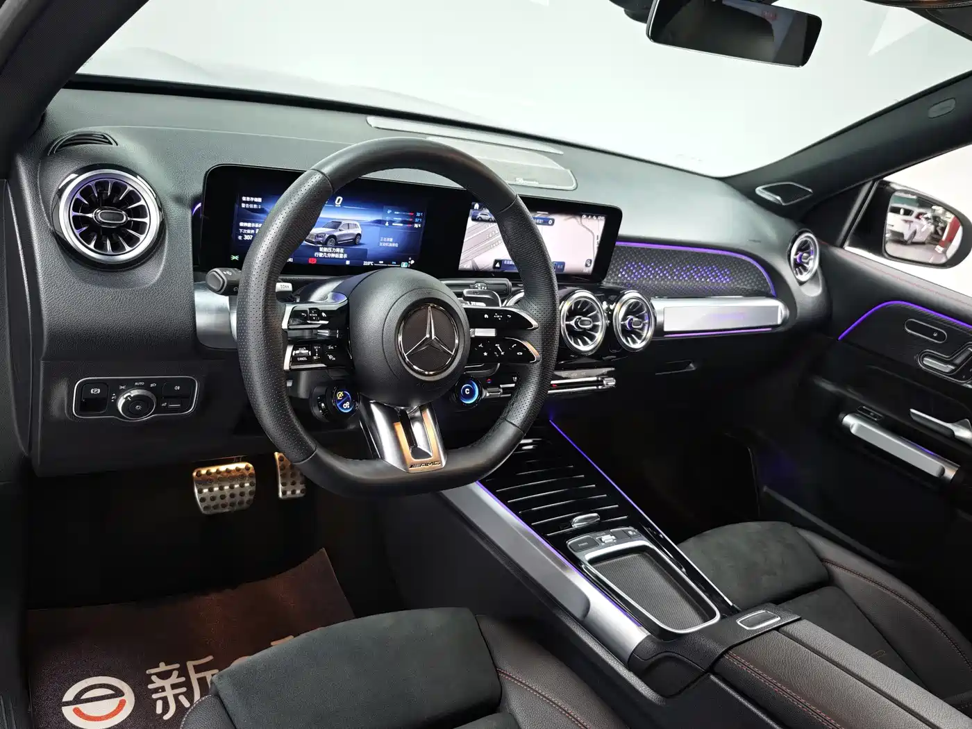 Mercedes-Benz GLB AMG 2024 AMG GLB 35 4MATIC фото 14