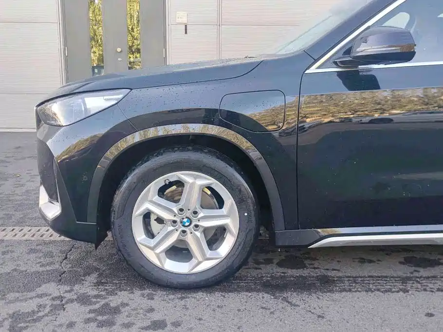 BMW iX1 2026 2025 eDrive25L X Design Package