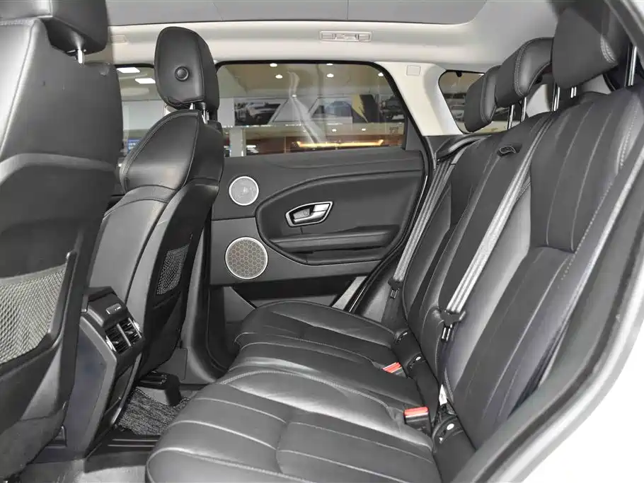Land Rover Range Rover Evoque 2017 2.0T SE Smart Shine Edition фото 10