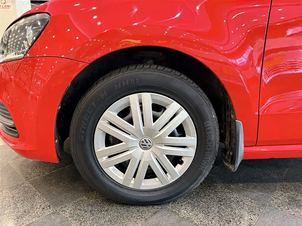 Фото 15 - Volkswagen Polo