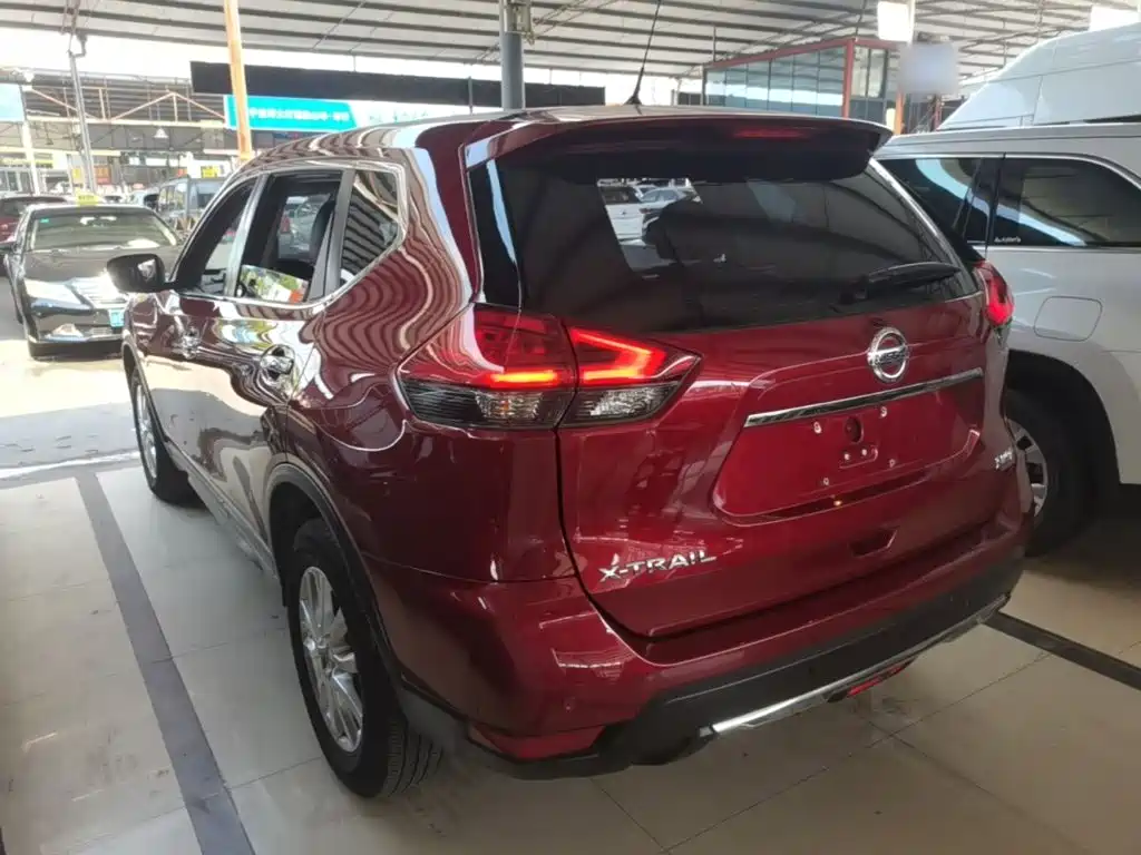 Фото 5 - Nissan X-Trail