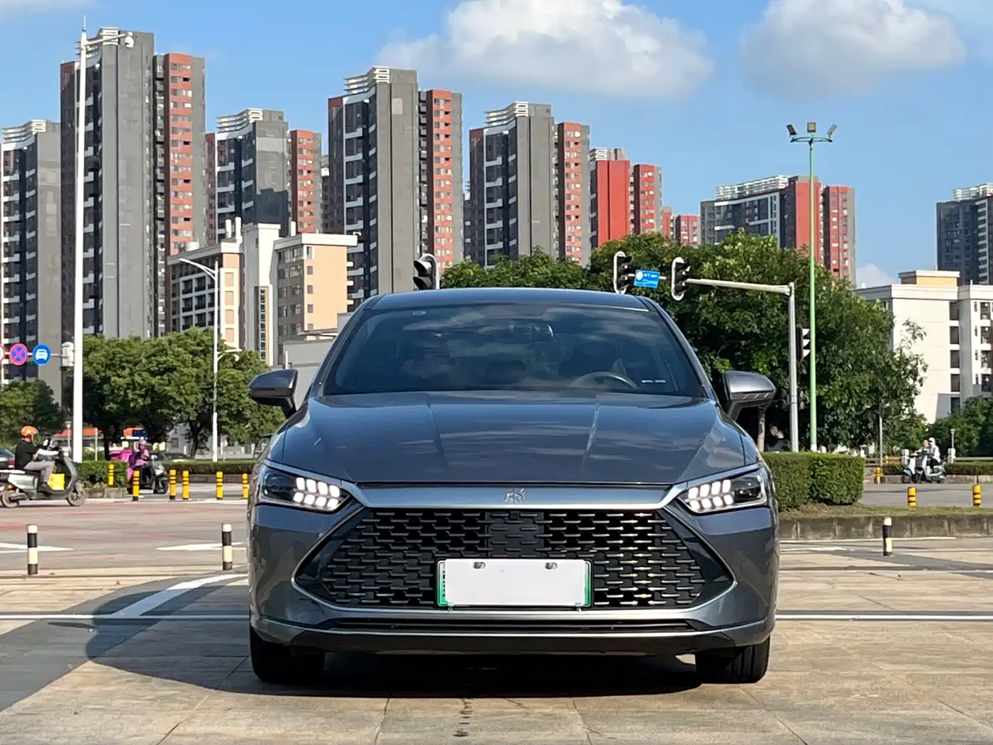 BYD Qin PLUS 2021 DM-i 55KM Premium фото 2