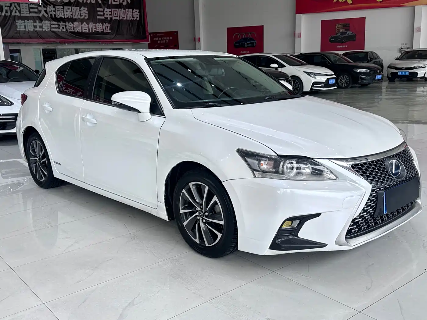 Lexus CT 2017 CT200h Elite Edition Monochrome China V фото 3