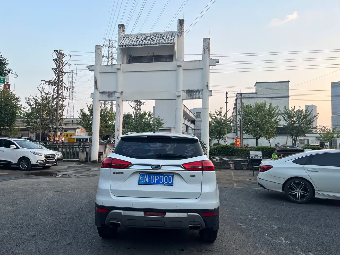 Фото 6 - Geely Atlas