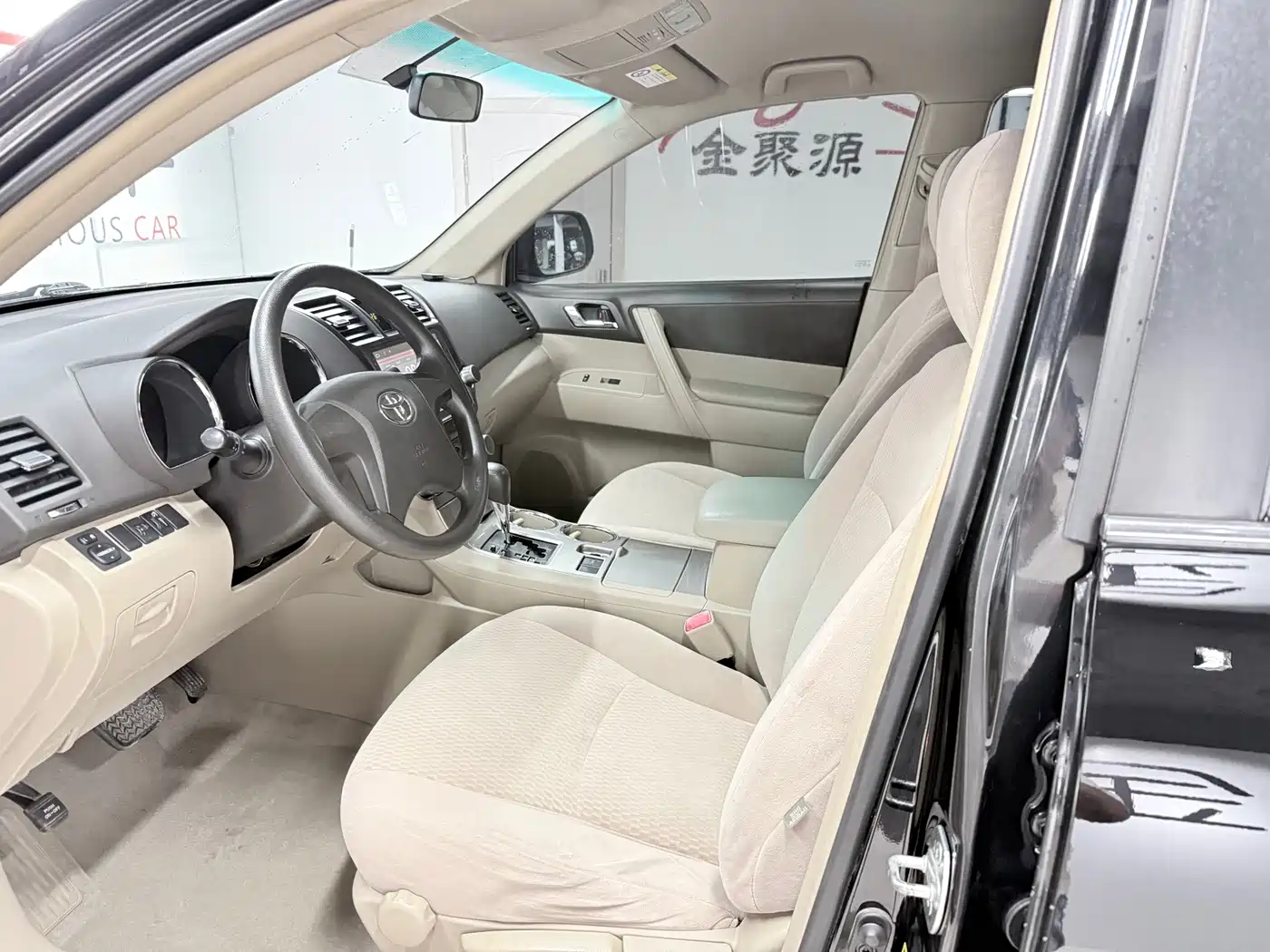 Фото 7 - Toyota Highlander