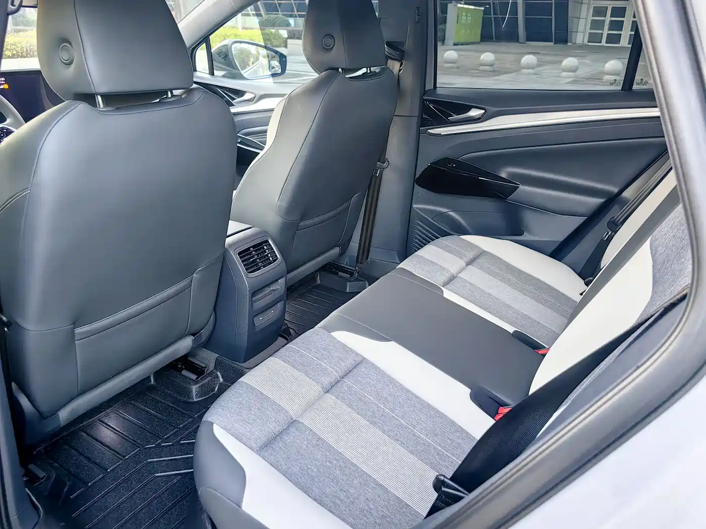 VOLKSWAGEN ID.4 CROZZ