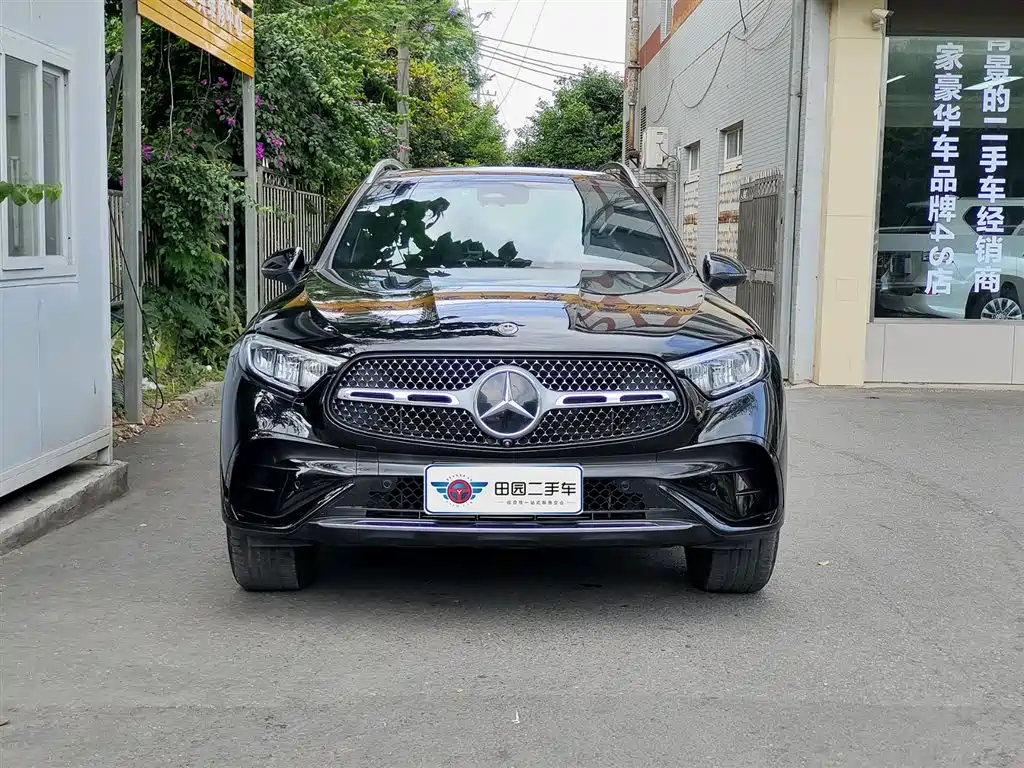 Mercedes-Benz GLC 2023 GLC 300 L 4MATIC Sport 5-Seater фото 2