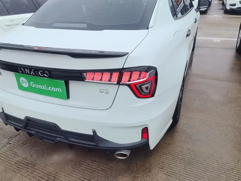 Lynk & Co 03 2021 2.0TD Auto Jin Plus фото 8