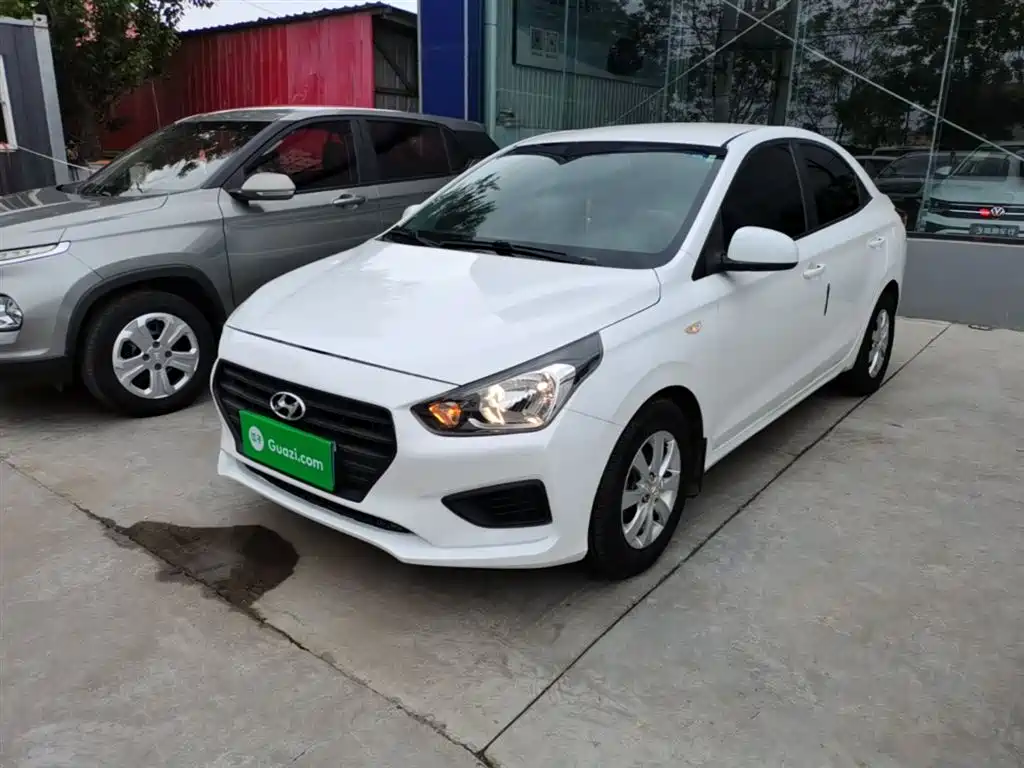 Hyundai Verna 2017 1.4L Manual Renewal China V фото 2