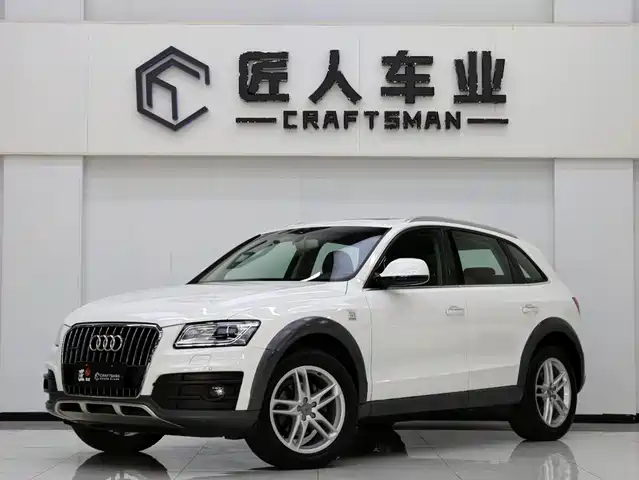 Audi Q5 2017 Plus 40 TFSI Technology — фото 1