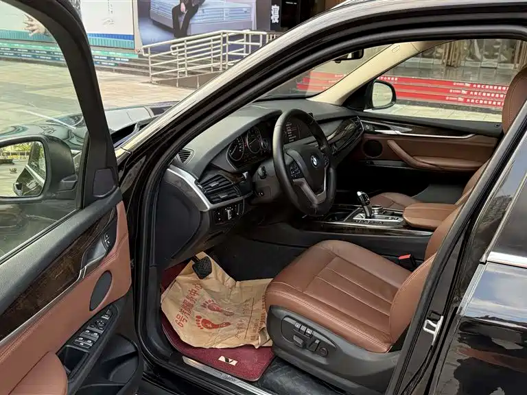 BMW X5 (Import) 2014 xDrive35i Leading фото 7