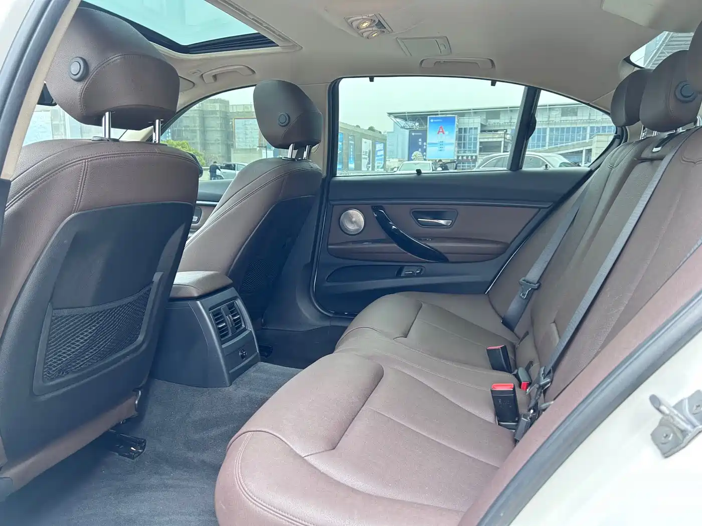 BMW 3 Series 2019 320Li M Sport Package фото 14